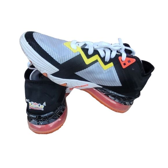 Lebron 18 Low Sylvester Vs Tweety Space Jam  Mens Size 7.5 Sneaker Shoes - Picture 5 of 10